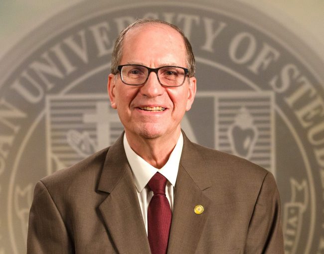 Dr Steve Krason Portrait Spring2022 -2082